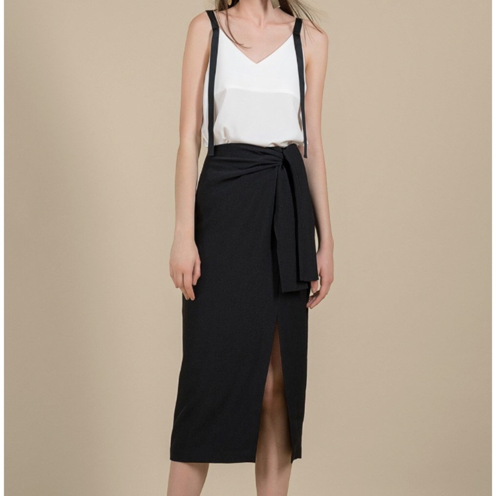 Genuine People Belted High Waisted Midi Skirt